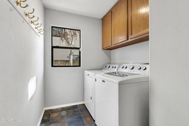 487 Bernini Court, Oak Park, CA 91377