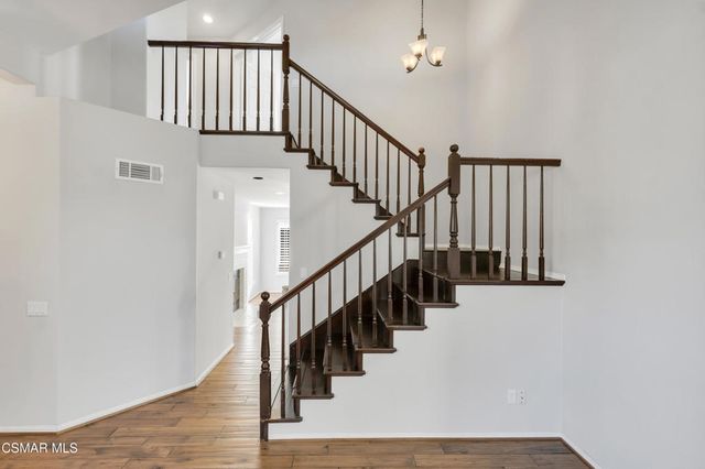 487 Bernini Court, Oak Park, CA 91377