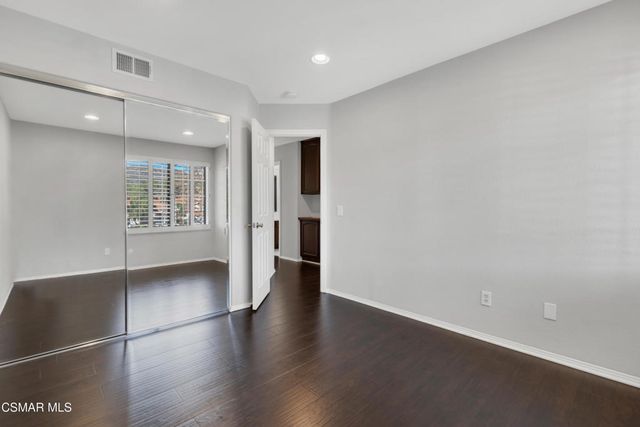 487 Bernini Court, Oak Park, CA 91377