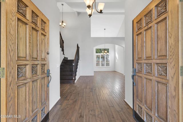 487 Bernini Court, Oak Park, CA 91377