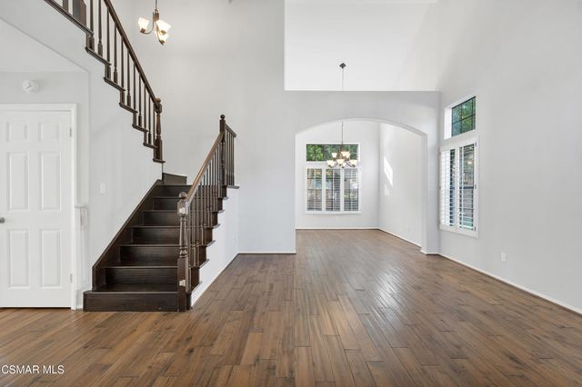 487 Bernini Court, Oak Park, CA 91377