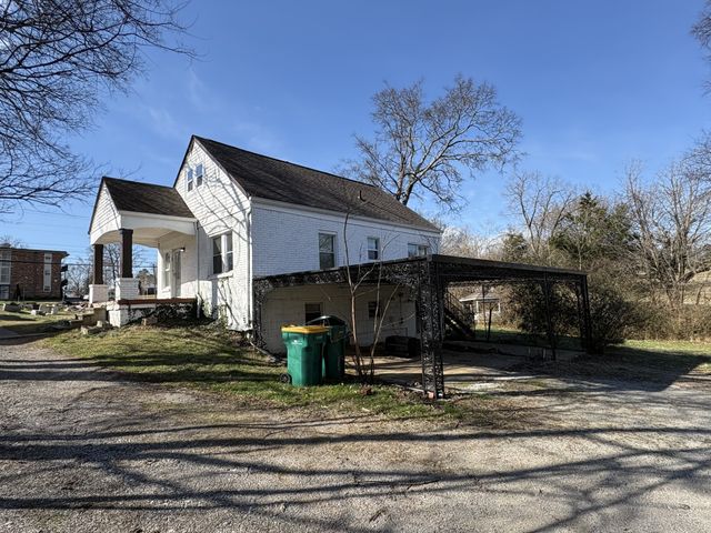 1236 W Commerce St, Lewisburg, TN 37091