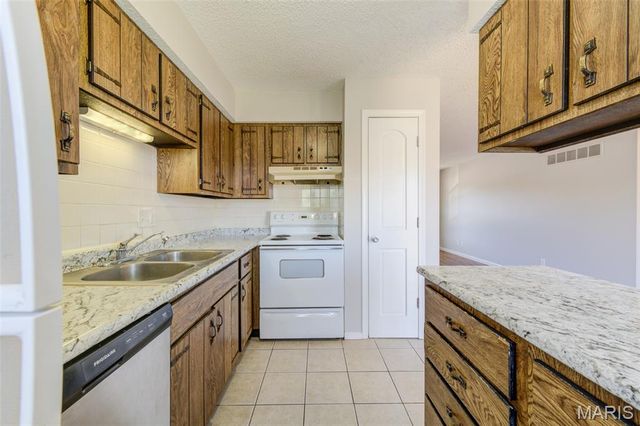 2200 Willott Road I, St Peters, MO 63376