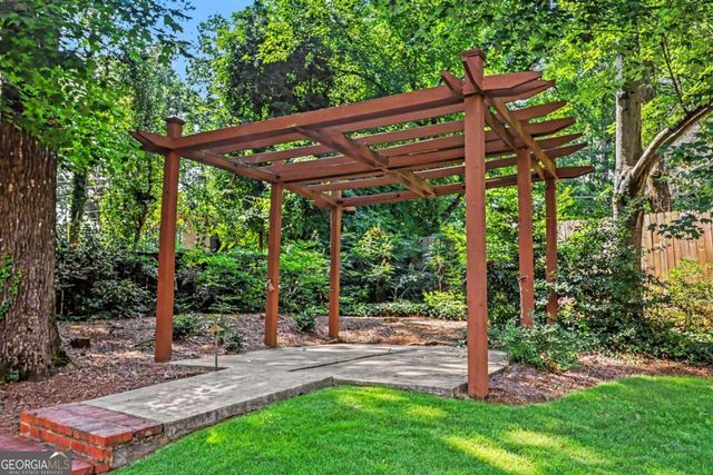 5950 Long Island Drive NW, Atlanta, GA 30328