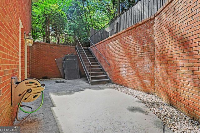 5950 Long Island Drive NW, Atlanta, GA 30328