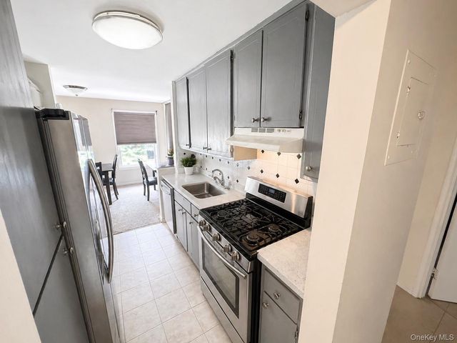 15115 84th Street 6D, Howard Beach, NY 11414