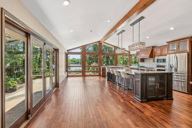 2205 Long Lake Road, New Brighton, MN 55112