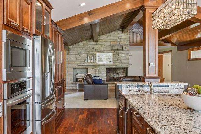 2205 Long Lake Road, New Brighton, MN 55112