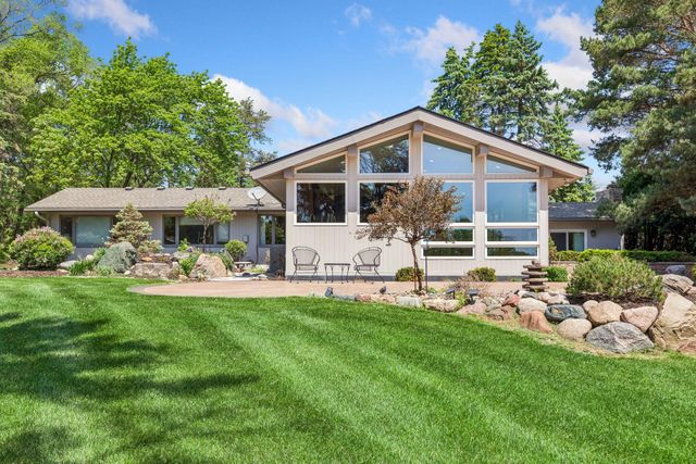 2205 Long Lake Road, New Brighton, MN 55112