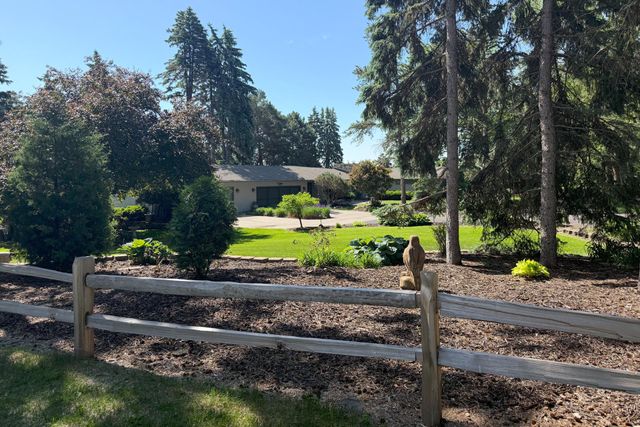2205 Long Lake Road, New Brighton, MN 55112