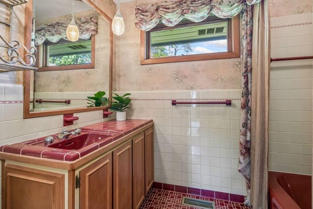 2205 Long Lake Road, New Brighton, MN 55112