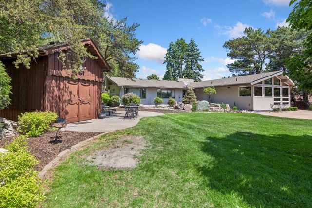 2205 Long Lake Road, New Brighton, MN 55112