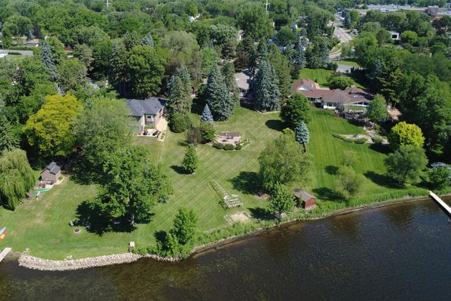 2205 Long Lake Road, New Brighton, MN 55112