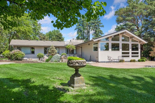 2205 Long Lake Road, New Brighton, MN 55112