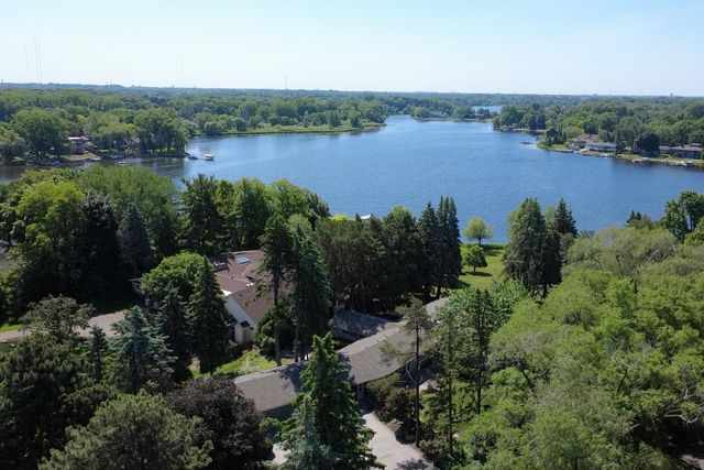 2205 Long Lake Road, New Brighton, MN 55112