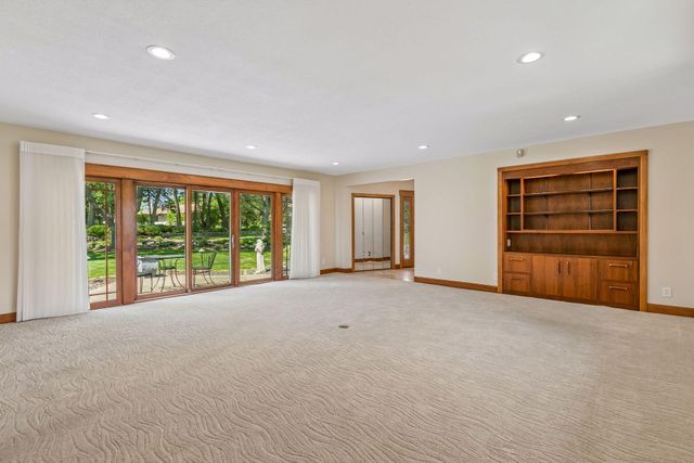 2205 Long Lake Road, New Brighton, MN 55112