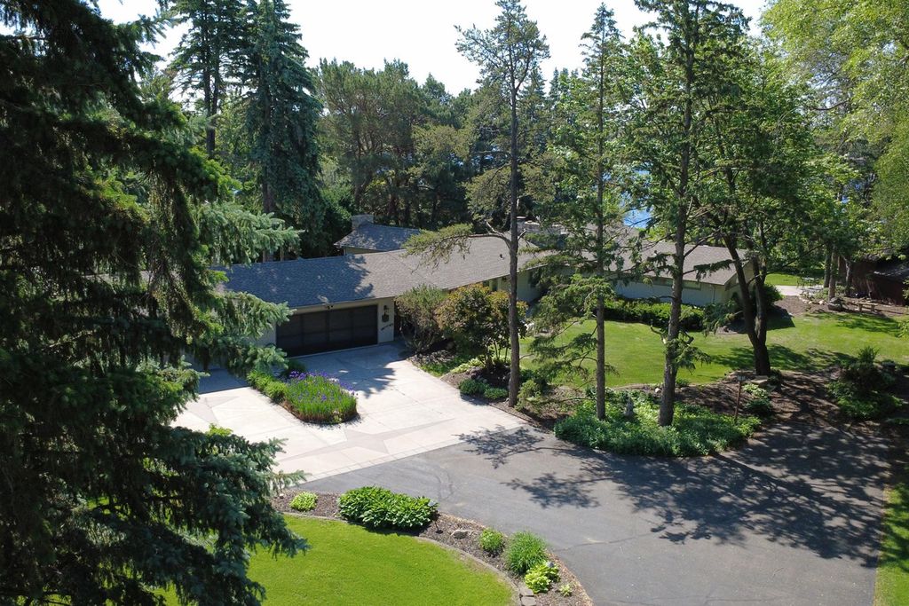 2205 Long Lake Road, New Brighton, MN 55112 — photo 4