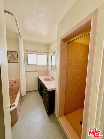 7462 W 80th Street, Los Angeles, CA 90045
