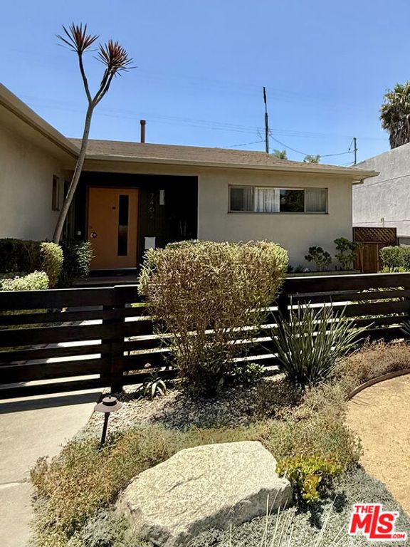 7462 W 80th Street, Los Angeles, CA 90045