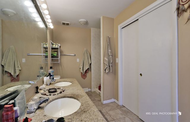 33312 N Lone Rock Road, Grayslake, IL 60030