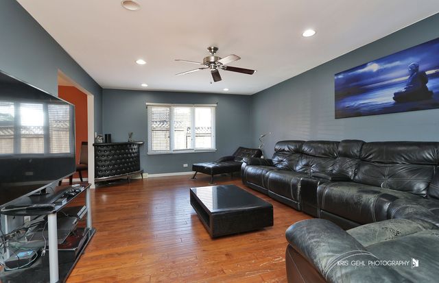 33312 N Lone Rock Road, Grayslake, IL 60030