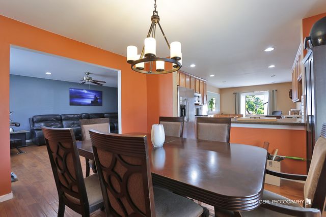 33312 N Lone Rock Road, Grayslake, IL 60030