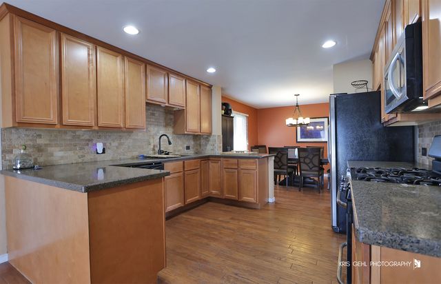 33312 N Lone Rock Road, Grayslake, IL 60030