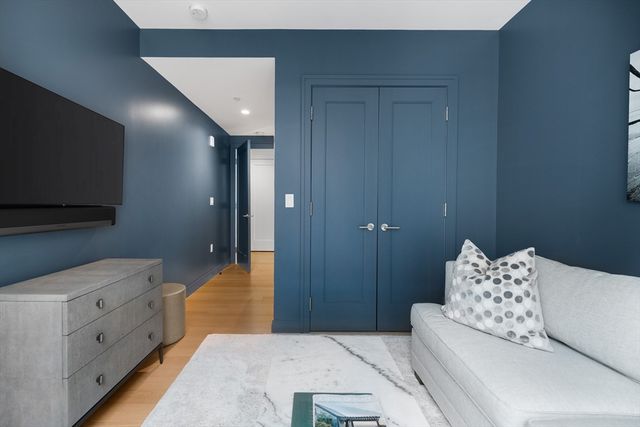 135 Seaport Blvd 1902, Boston, MA 02210
