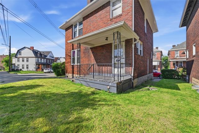 2017 Wayne St, Swissvale, PA 15218