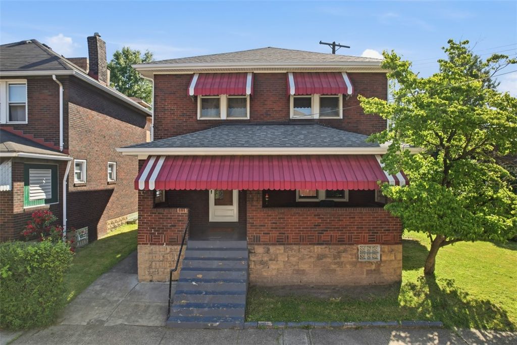 2017 Wayne St, Swissvale, PA 15218