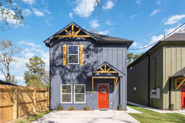 5809 Senior A, Houston, TX 77016