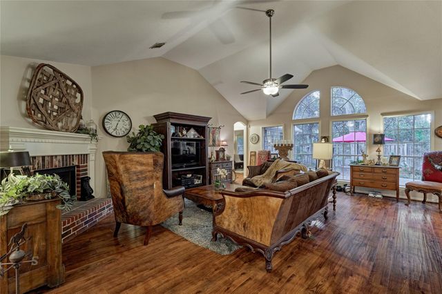 119 N Rambling Ridge Place, The Woodlands, TX 77385