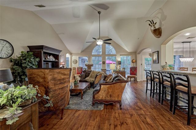 119 N Rambling Ridge Place, The Woodlands, TX 77385