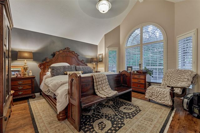 119 N Rambling Ridge Place, The Woodlands, TX 77385
