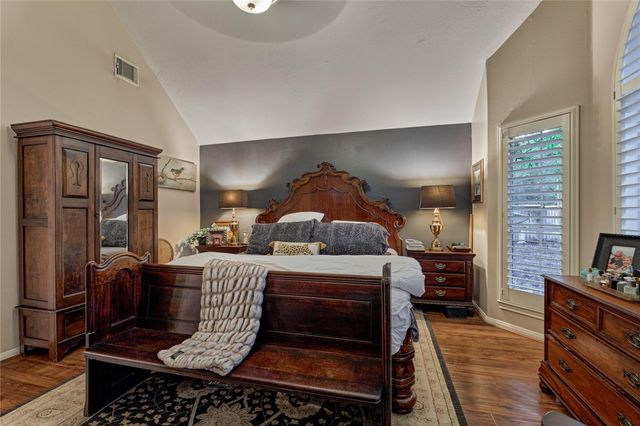 119 N Rambling Ridge Place, The Woodlands, TX 77385