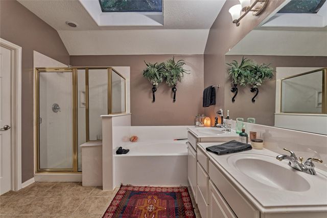 119 N Rambling Ridge Place, The Woodlands, TX 77385