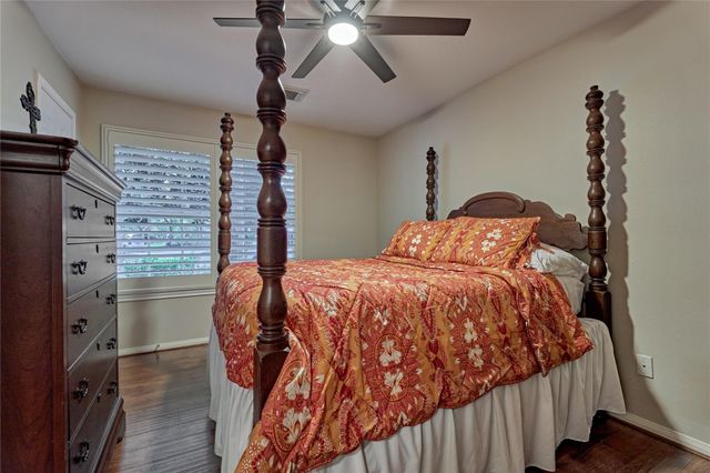 119 N Rambling Ridge Place, The Woodlands, TX 77385
