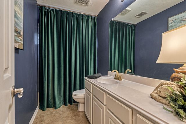 119 N Rambling Ridge Place, The Woodlands, TX 77385