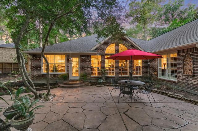 119 N Rambling Ridge Place, The Woodlands, TX 77385