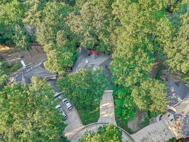 119 N Rambling Ridge Place, The Woodlands, TX 77385