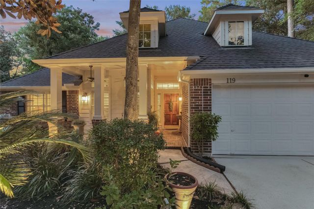 119 N Rambling Ridge Place, The Woodlands, TX 77385