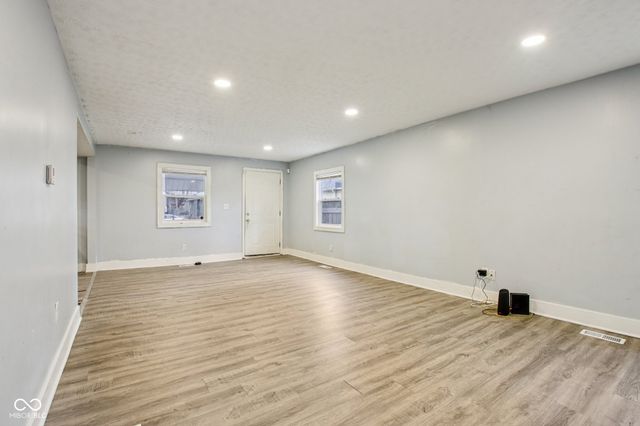 421 W 39th Street, Indianapolis, IN 46208