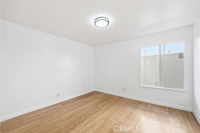 15030 Victory Boulevard 103, Van Nuys (los Angeles), CA 91411