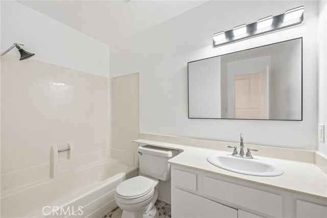 15030 Victory Boulevard 103, Van Nuys (los Angeles), CA 91411