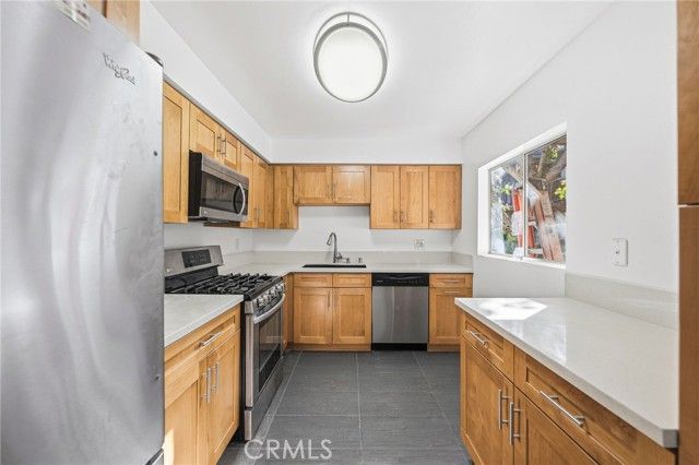 15030 Victory Boulevard 103, Van Nuys (los Angeles), CA 91411