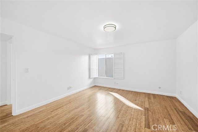 15030 Victory Boulevard 103, Van Nuys (los Angeles), CA 91411