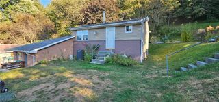 327 Fairview Road, Chester, WV 26034