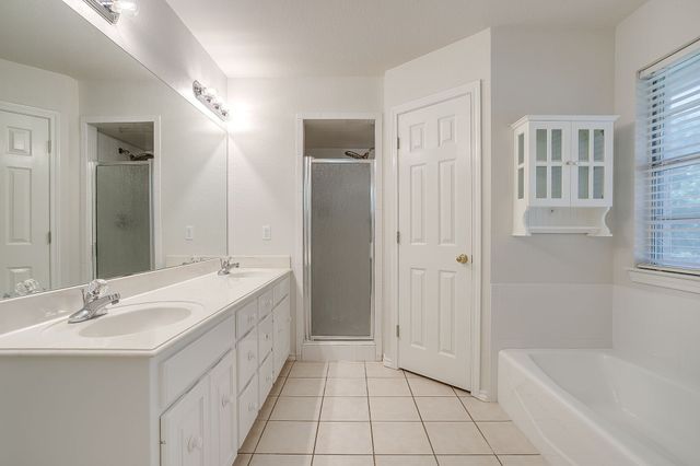 1033 Teresa Court, Weatherford, TX 76086