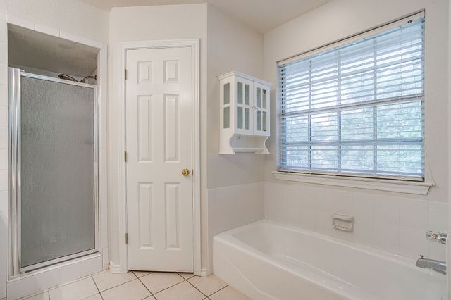 1033 Teresa Court, Weatherford, TX 76086