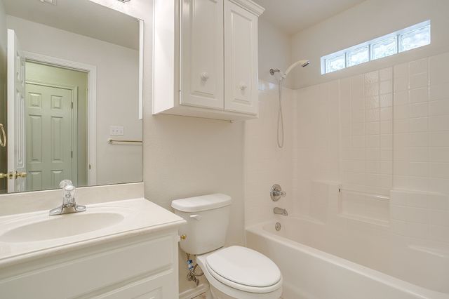1033 Teresa Court, Weatherford, TX 76086